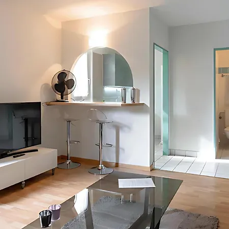 Modern In The Heart Of Apartment *