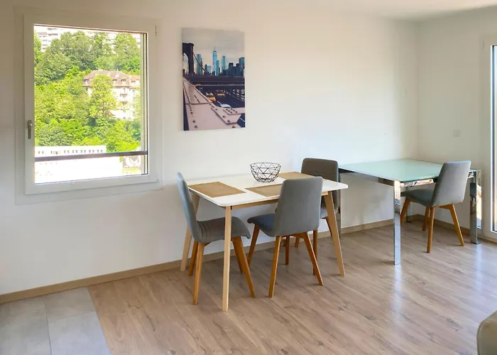 Modern In The Heart Of * ローザンヌ