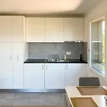 Modern In The Heart Of * لوزان